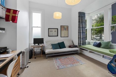 Photo of property in 118 Elizabeth Street, Mount Victoria, Wellington, 6011