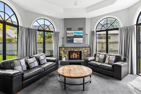 Photo of property in 8 Stonebridge Close, Wanaka, 9305