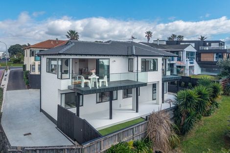 Photo of property in 2/152 Clovelly Road, Bucklands Beach, Auckland, 2012