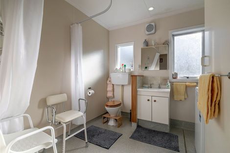 Photo of property in 6 Drury Street, Cloverlea, Palmerston North, 4412