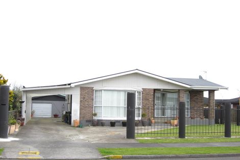 Photo of property in 12 Waiwera Place, Merrilands, New Plymouth, 4312