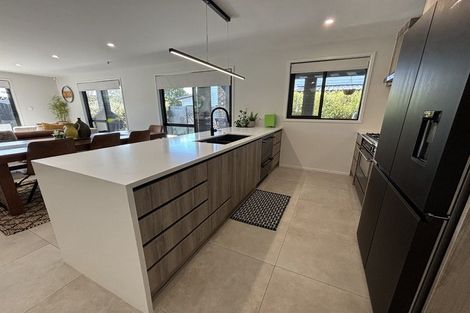 Photo of property in 16 Mutetai Road, Clarks Beach, 2122