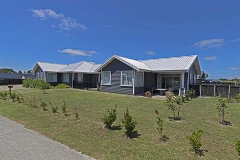 Photo of property in 113 Matua Road, Huapai, Kumeu, 0810