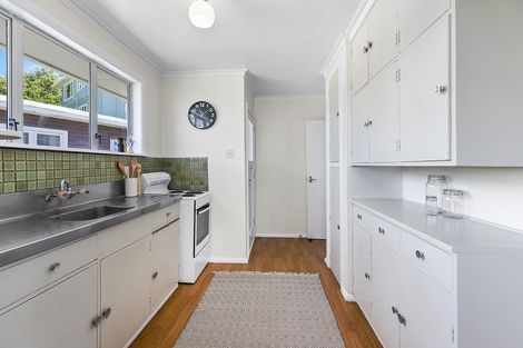 Photo of property in 117 Tauhinu Road, Miramar, Wellington, 6022