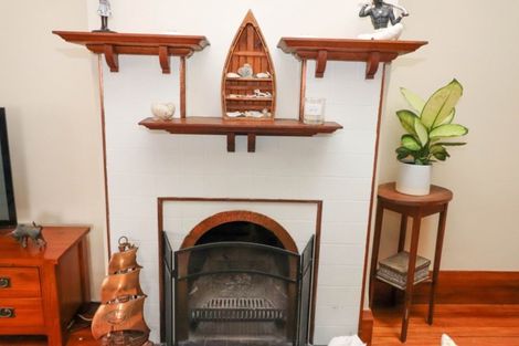 Photo of property in 122 Queen Sh25 Street, Thames, 3500