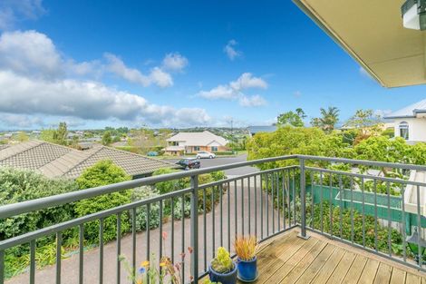 Photo of property in 24 Highgrove Drive, Grandview Heights, Hamilton, 3200