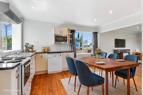 Photo of property in 32 Northolt Road, Fairview Downs, Hamilton, 3214