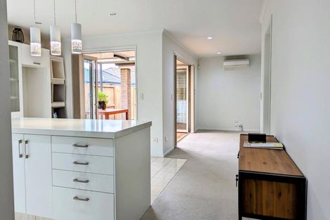 Photo of property in 18 Edgeview Crescent, Fitzroy, Hamilton, 3206