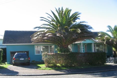 Photo of property in 22 Kahikatea Grove, Paparangi, Wellington, 6037