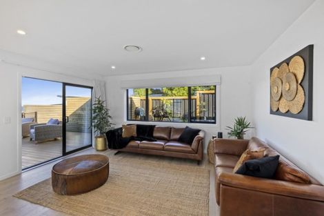 Photo of property in 39 Meadowbank Drive, Belmont, Lower Hutt, 5010