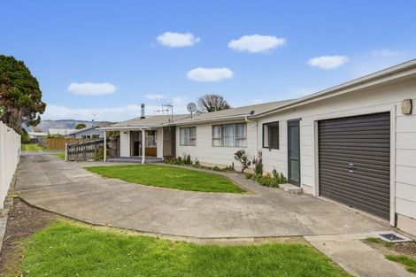 Photo of property in 19 Rimu Street, Levin, 5510