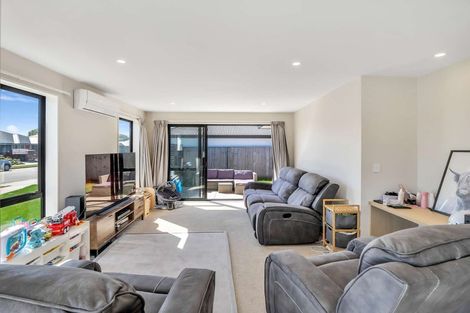 Photo of property in 19 Batchelor Place, Kaiapoi, 7630