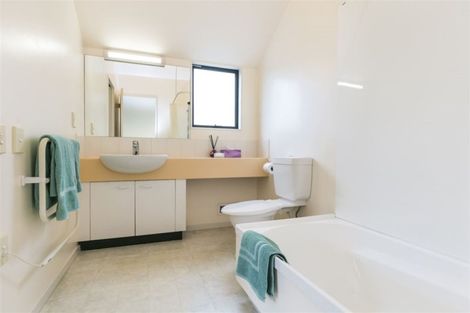 Photo of property in 19a Ngatoto Street, Khandallah, Wellington, 6035