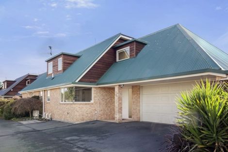 Photo of property in 2/37 Avonhead Road, Avonhead, Christchurch, 8042