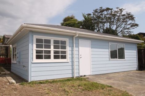 Photo of property in 10 Kereru Street, Henderson, Auckland, 0612