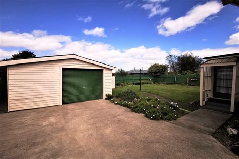 Photo of property in 3 Alexandra Street, Dannevirke, 4930