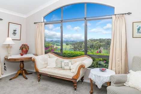 Photo of property in 24 Highgrove Drive, Grandview Heights, Hamilton, 3200