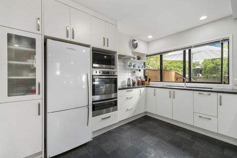 Photo of property in 28 Oceanbeach Road, Mount Maunganui, 3116