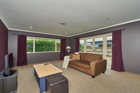 Photo of property in 48 Parnell Heights Drive, Kelvin Grove, Palmerston North, 4414