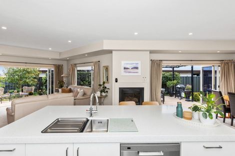 Photo of property in 12 Washington Place, Havelock North, 4130
