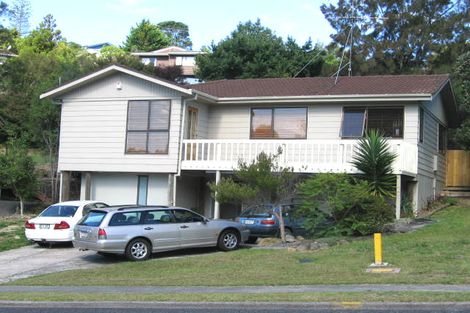 Photo of property in 93 Oaktree Avenue, Browns Bay, Auckland, 0630