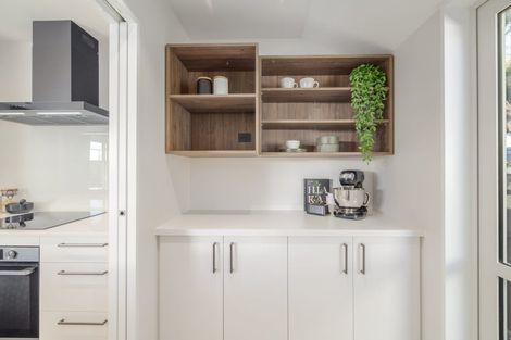 Photo of property in 8b Wychwood Crescent, Bishopdale, Christchurch, 8053