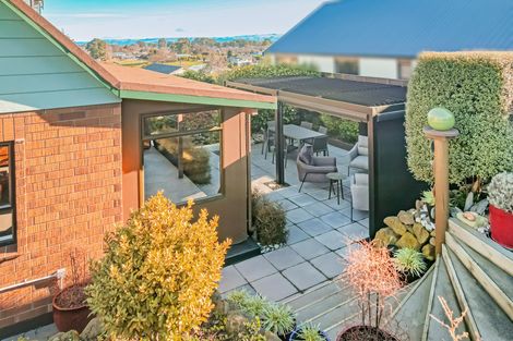 Photo of property in 15 Leven Street, South Hill, Oamaru, 9400