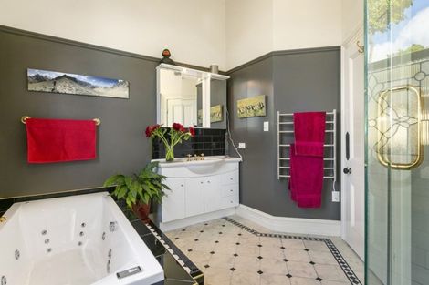 Photo of property in 123 Highgate, Roslyn, Dunedin, 9010