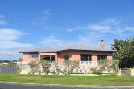 Photo of property in 82 Orkney Road, Mount Maunganui, 3116