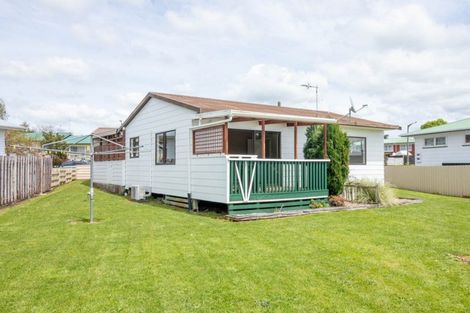 Photo of property in 17 Waimarei Avenue, Paeroa, 3600