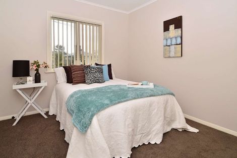 Photo of property in 10 Rollerson Street, Papakura, 2110