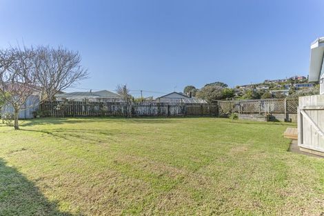 Photo of property in 6 Buckland Place, Spotswood, New Plymouth, 4310