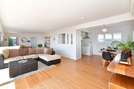 Photo of property in 27 Scott Road, Stanmore Bay, Whangaparaoa, 0932