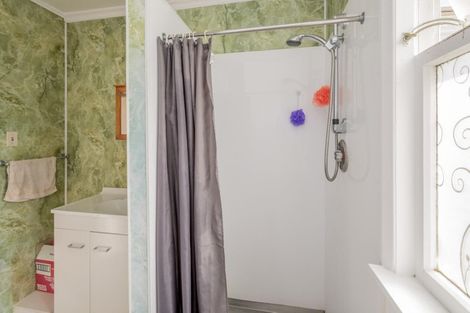 Photo of property in 10 Stuckey Street, Levin, 5510