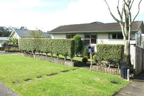 Photo of property in 3 Erica Road, Sunnynook, Auckland, 0620