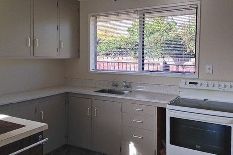 Photo of property in 2/42 Chipping Lane, Redwood, Christchurch, 8051