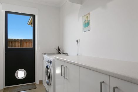 Photo of property in 10 Kara Place, Wharewaka, Taupo, 3330