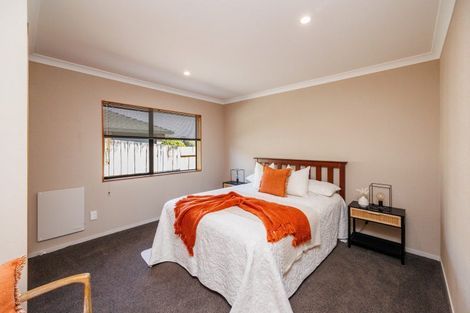 Photo of property in 7 Rosebank Avenue, Kelvin Grove, Palmerston North, 4414