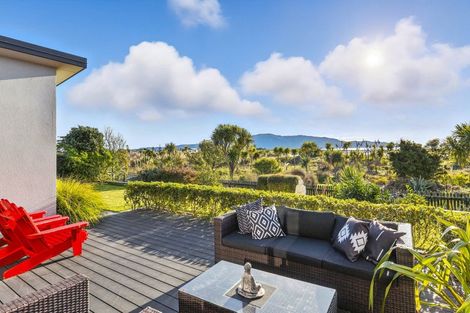 Photo of property in 22 Taranui Way, Paraparaumu Beach, Paraparaumu, 5032