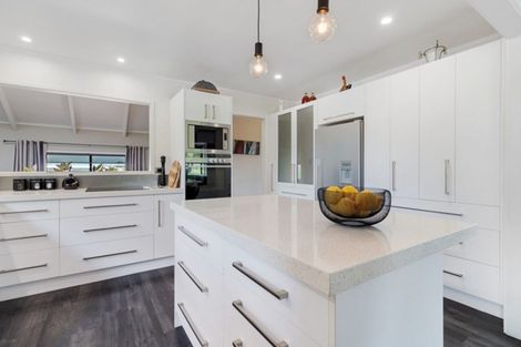 Photo of property in 32 Hauraki Road, Orongo, Thames, 3574