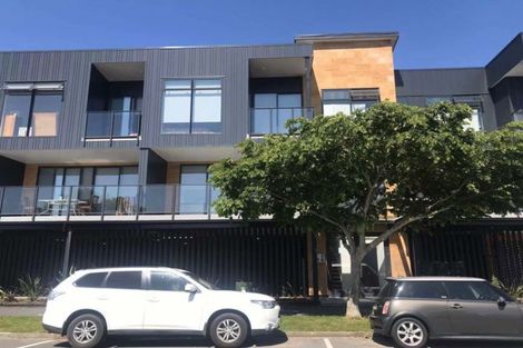 Photo of property in 2 Chiefs Court, Hamilton East, Hamilton, 3216