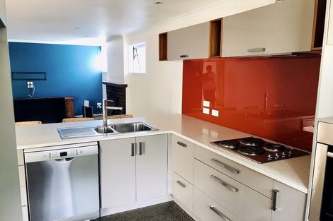 Photo of property in 35 Hine Street, New Plymouth, 4310