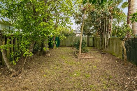 Photo of property in 5 Burndale Terrace, Manurewa, Auckland, 2102