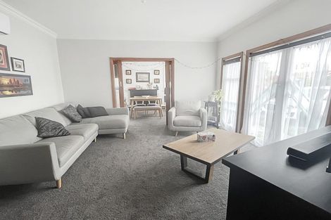 Photo of property in 27 Knowles Street, Terrace End, Palmerston North, 4410