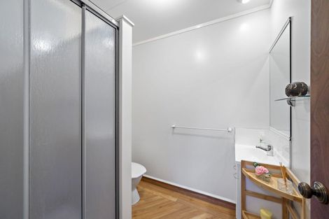 Photo of property in 42 Harvey Street, Waipahihi, Taupo, 3330