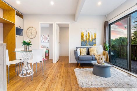 Photo of property in 1/637 Swanson Road, Swanson, Auckland, 0612