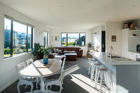 Photo of property in 39 Obelisk Street, Wanaka, 9305