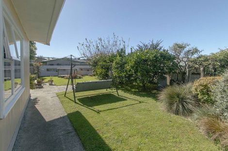 Photo of property in 28 Mcgregor Avenue, Pirimai, Napier, 4112