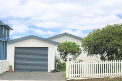 Photo of property in 15 Pacific Road, Waihi Beach, 3611