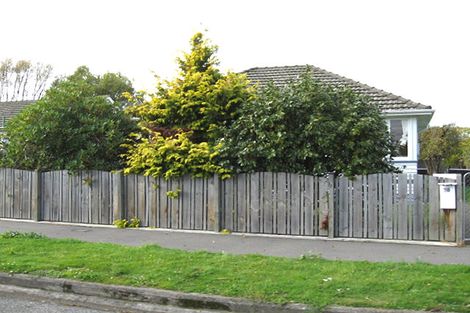 Photo of property in 28 Oakland Street, Northcote, Christchurch, 8052